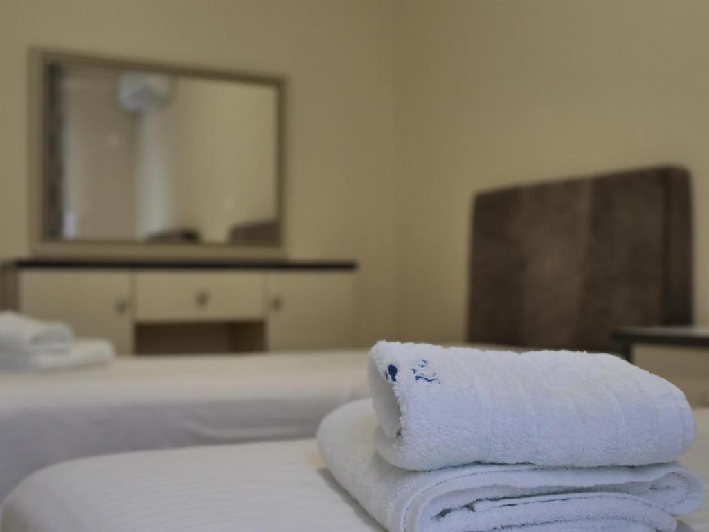 Himara Royal Hotel Ngoại thất bức ảnh