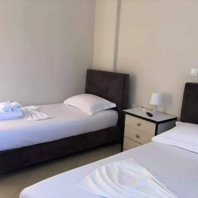 Himara Royal Hotel Ngoại thất bức ảnh